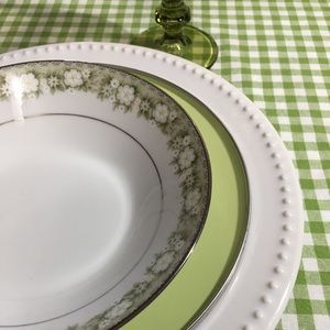 Enamelware Salad Plates Set of Eight (8)
Happy Summer Lime
by HOME